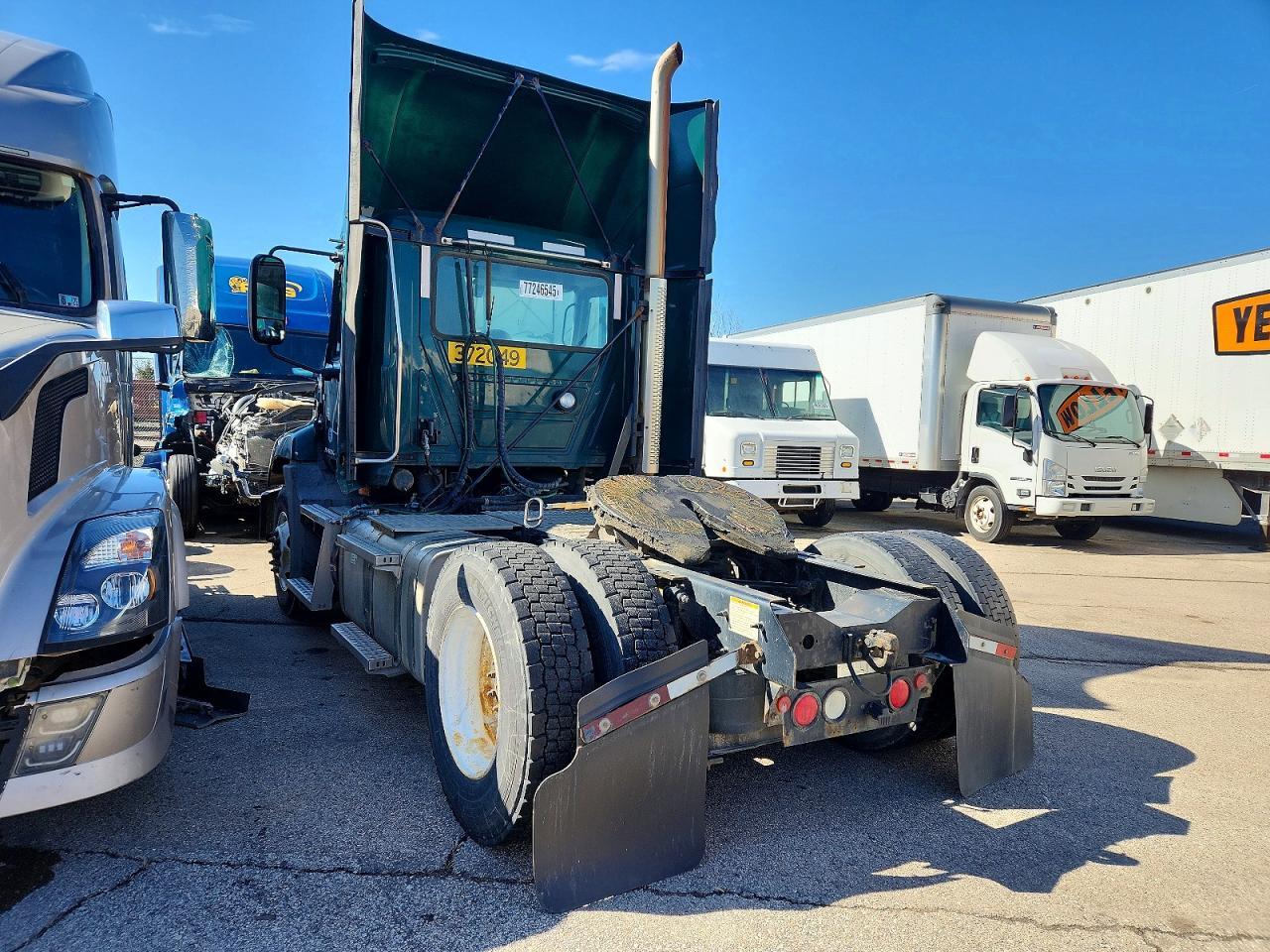 2018 Mack CXU613 Semi Truck