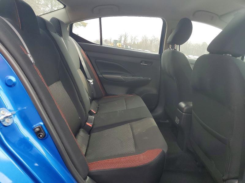 2024 Nissan Versa sr