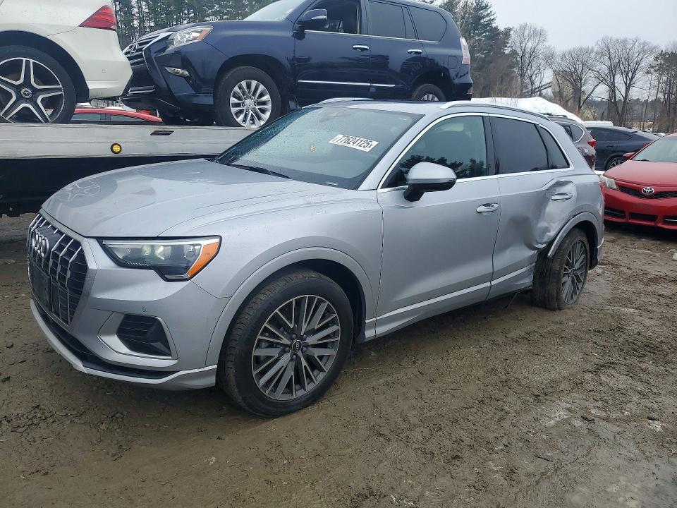2022 Audi Q3 Premium 40