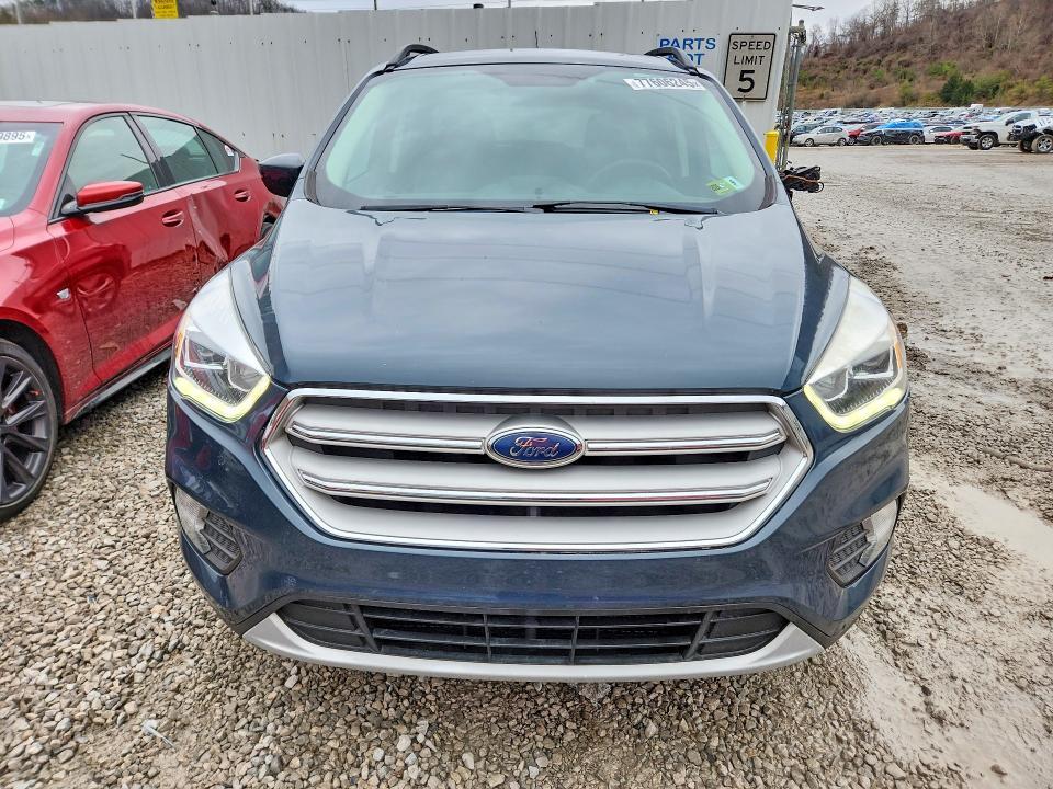 2019 Ford Escape sel