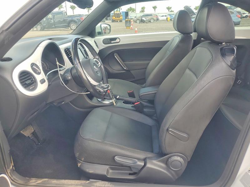 2016 Volkswagen Beetle se