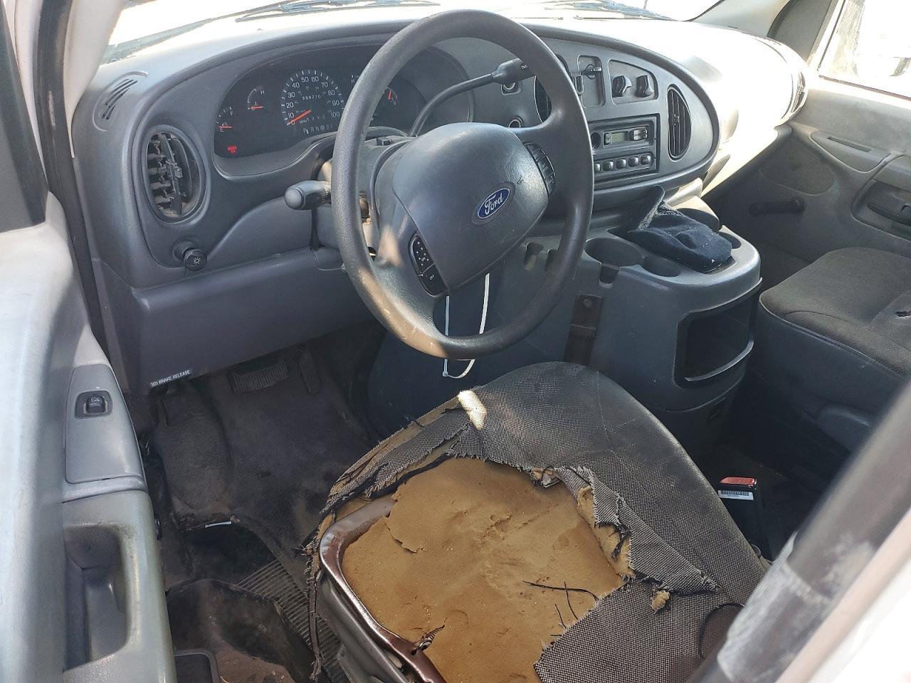 2003 Ford E250 Utility / Service Van