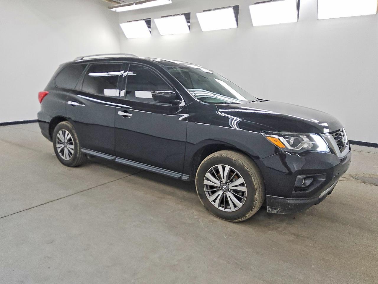 2020 Nissan Pathfinder sl