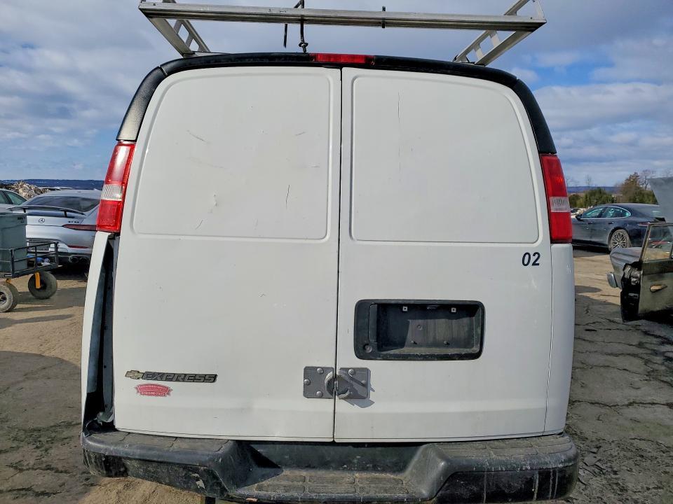 2017 Chevrolet Express 2500 Cargo Utility / Service Van