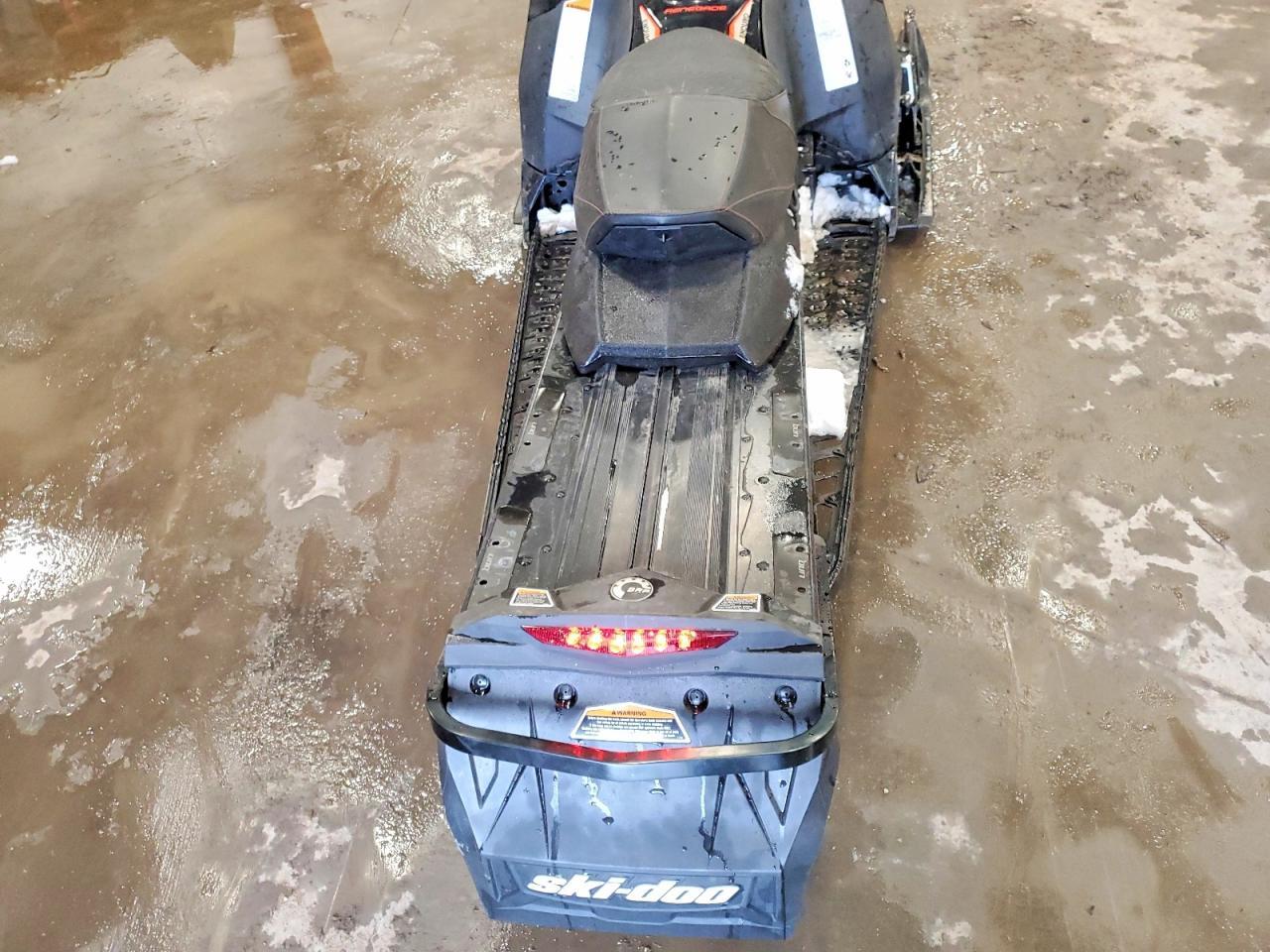 2017 Skidoo Snowmobile