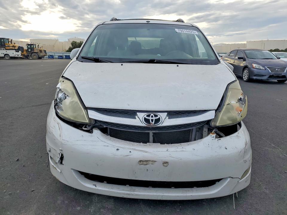 2006 Toyota Sienna xle Limited 7 Passenger