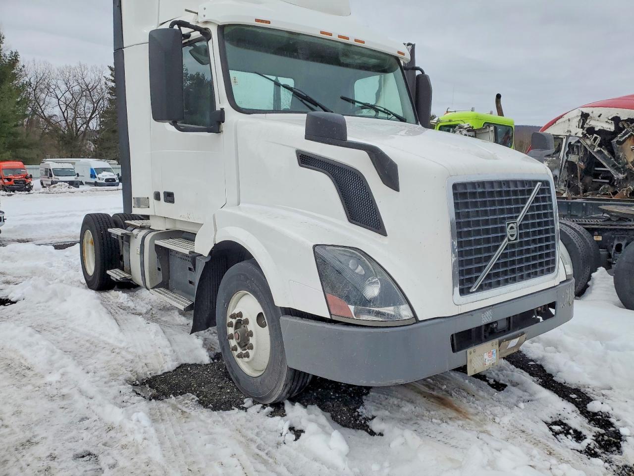 2018 Volvo VNL Semi Truck