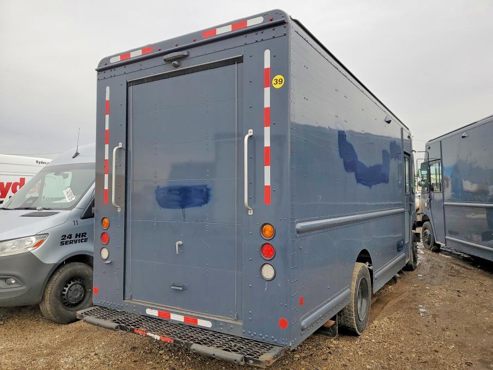 2020 Freightliner Chassis m Line Walk-in van