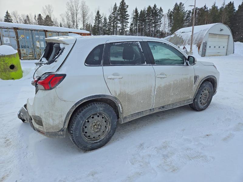 2021 Mitsubishi Rvr se