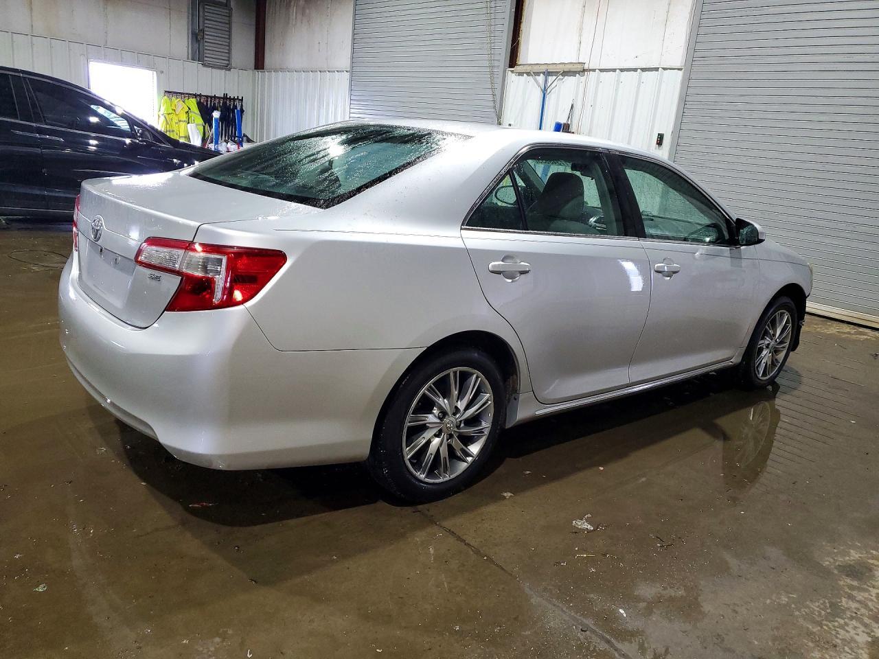 2012 Toyota Camry le