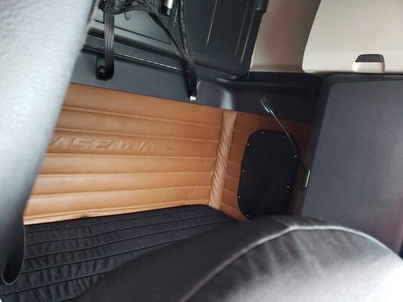 2020 Freightliner Cascadia 126