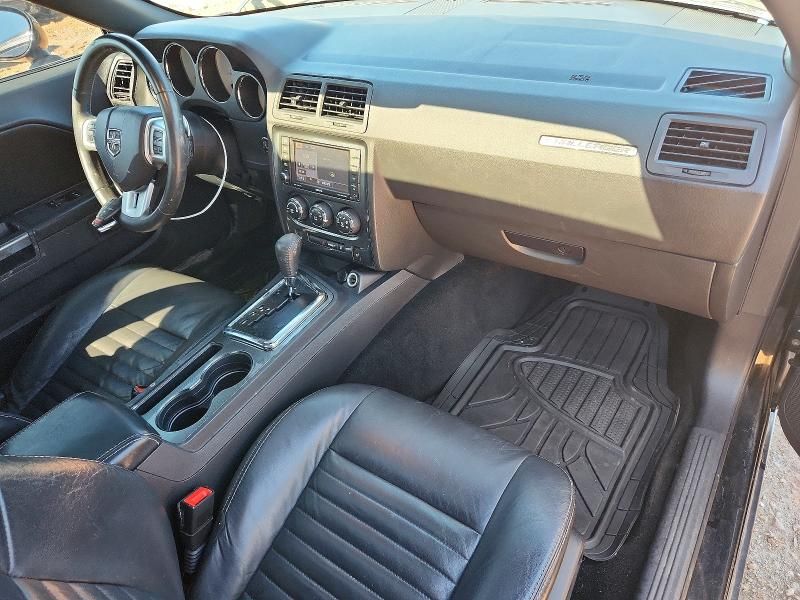 2013 Dodge Challenger sxt