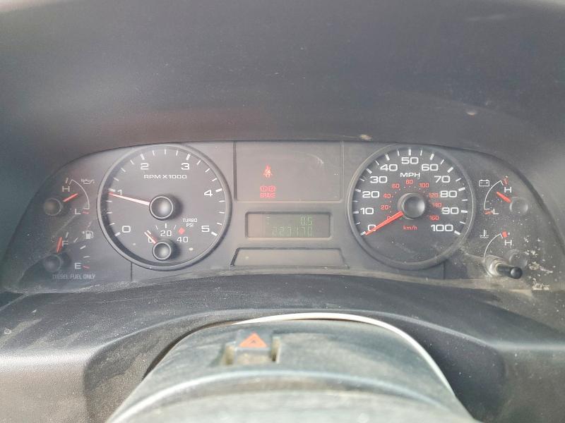 2005 Ford F350 Super Duty Flatbed Truck