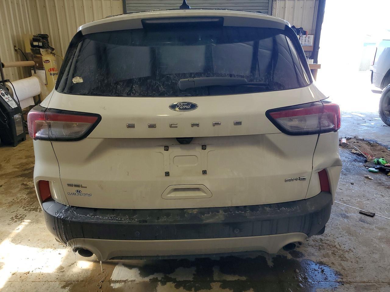 2021 Ford Escape sel