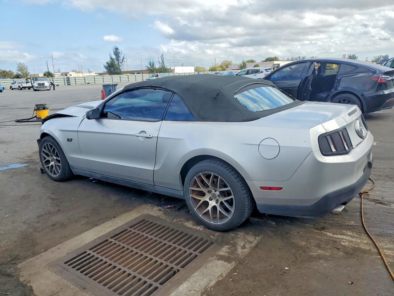 2011 Ford Mustang