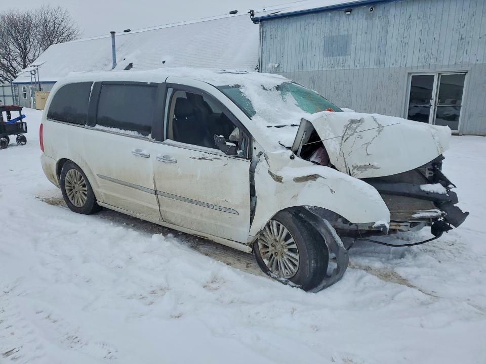 2015 Chrysler Town & Country Limited Platinum