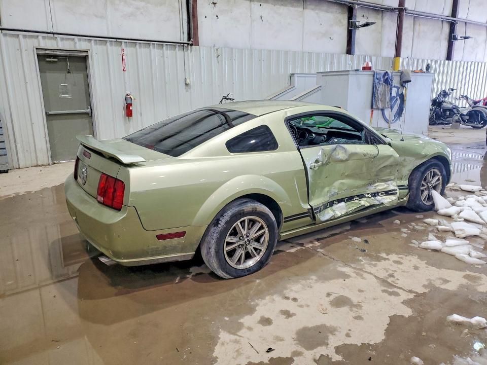 2005 Ford Mustang