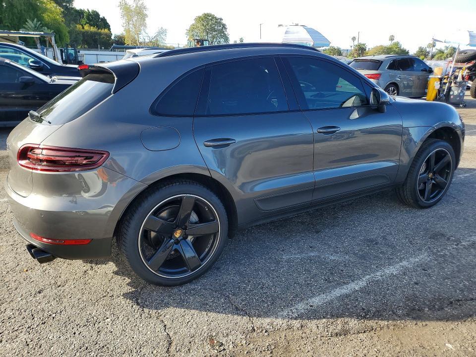 2016 Porsche Macan s