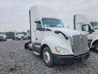 2016 Kenworth T680 Semi Truck