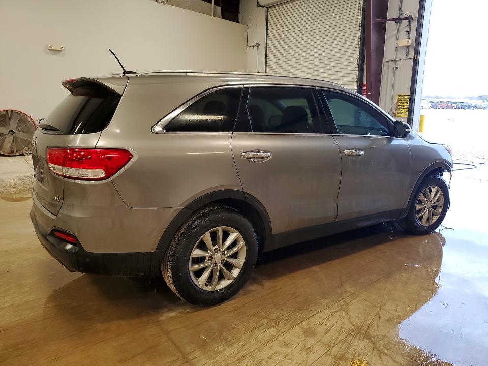 2017 KIA Sorento lx V6