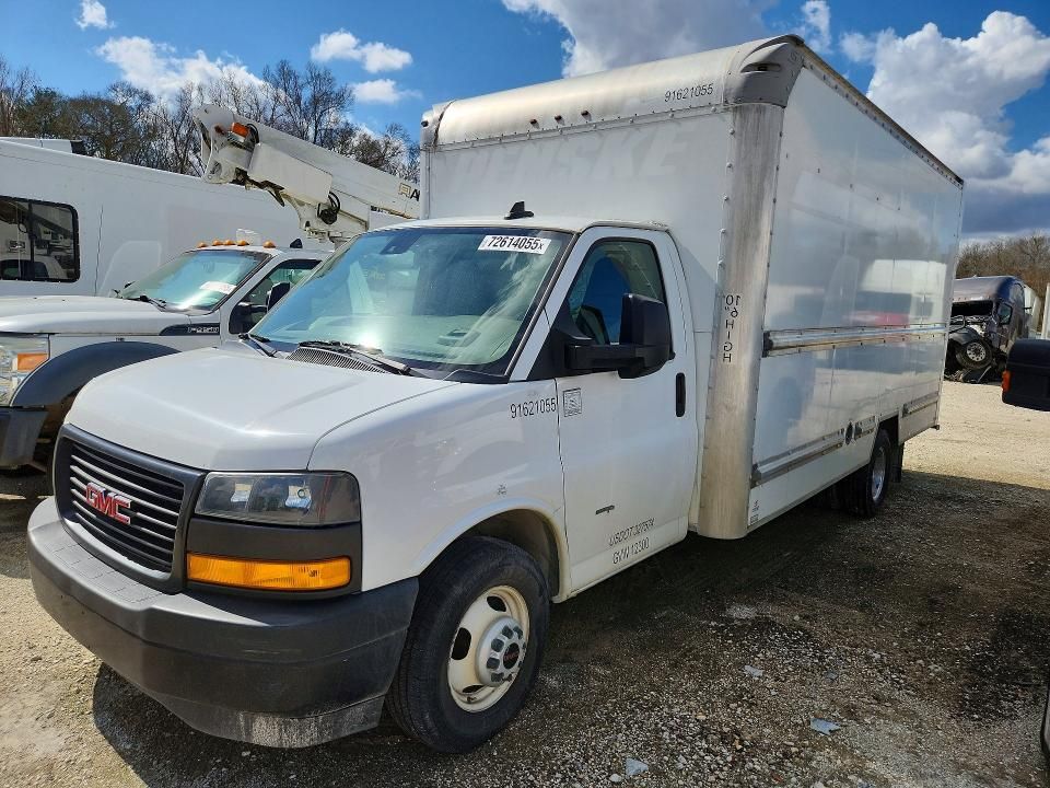2021 GMC Savana box Truck