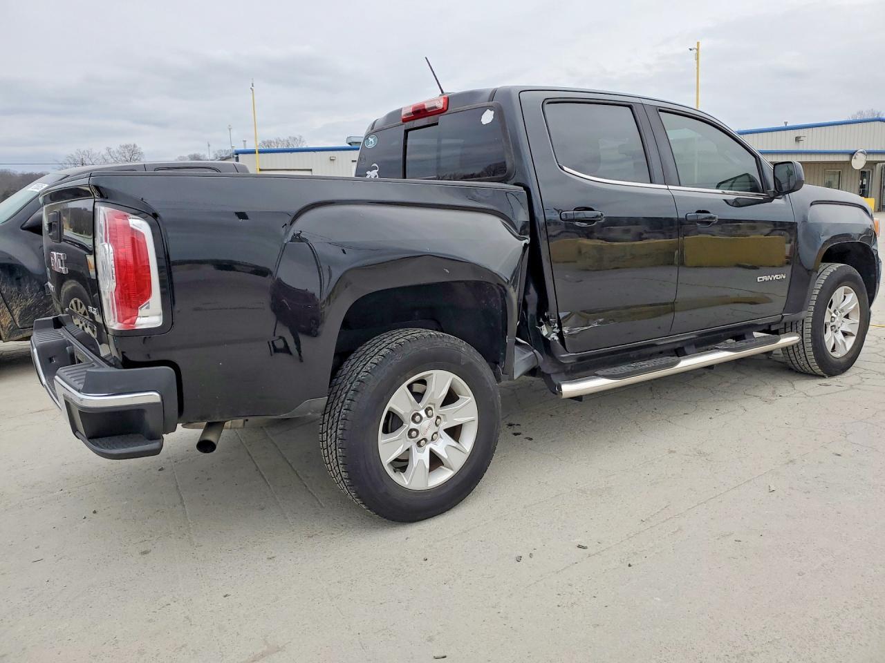 2017 GMC Canyon SLE