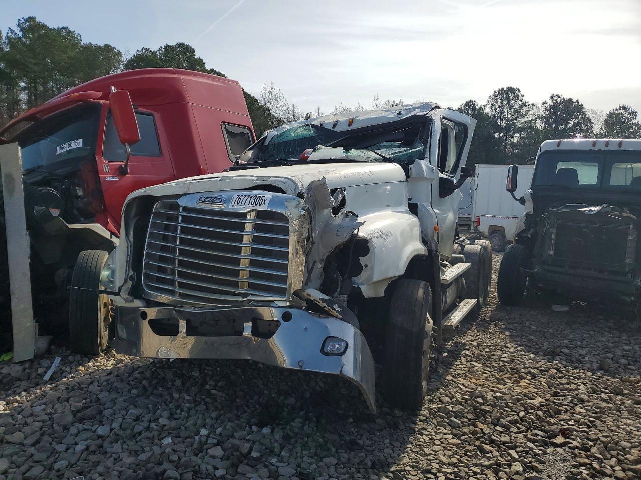 2018 Freightliner Cascadia 125 Semi Truck