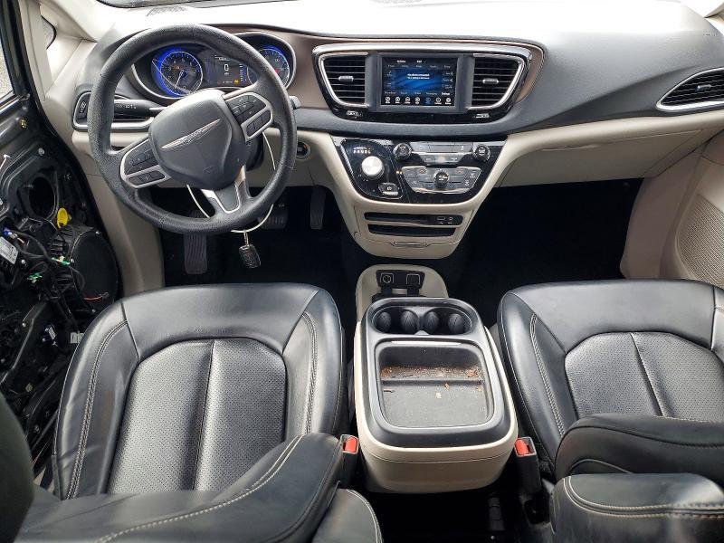 2020 Chrysler Voyager lxi