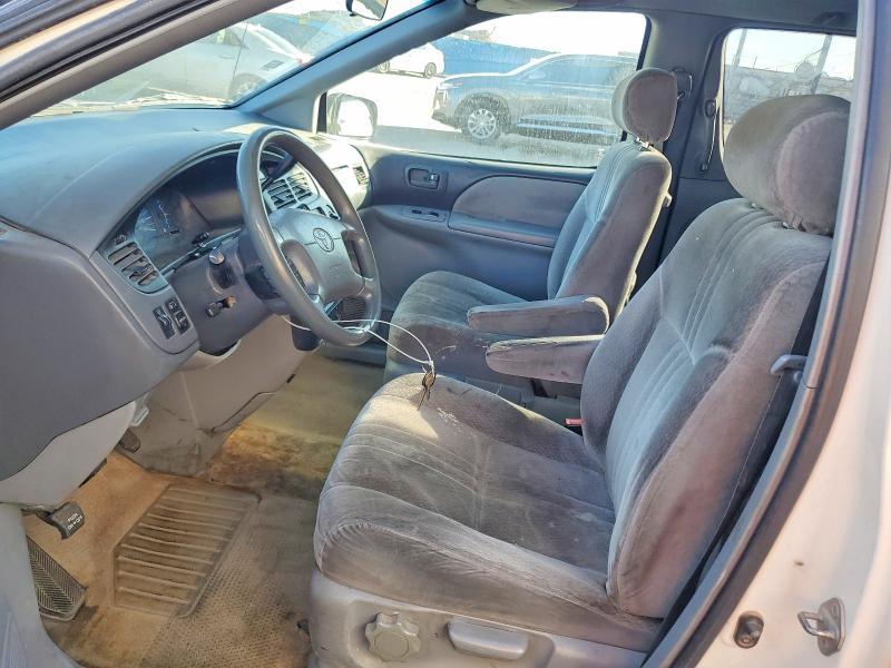 2002 Toyota Sienna ce