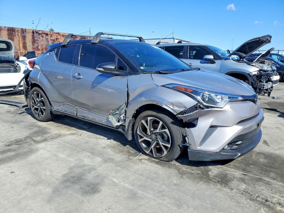2019 Toyota C-hr xle