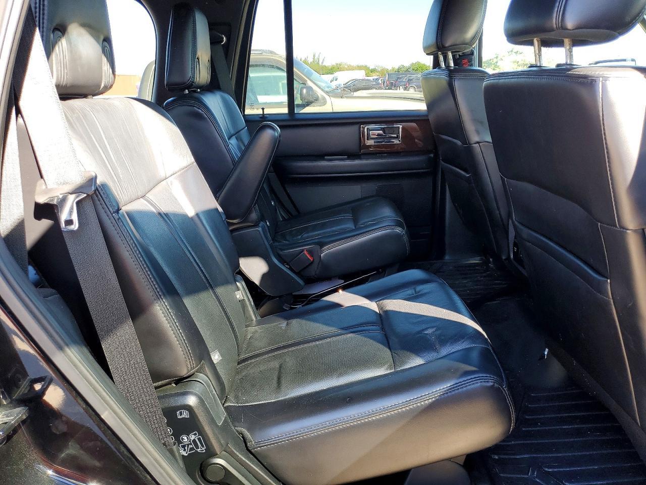 2017 Lincoln Navigator Select
