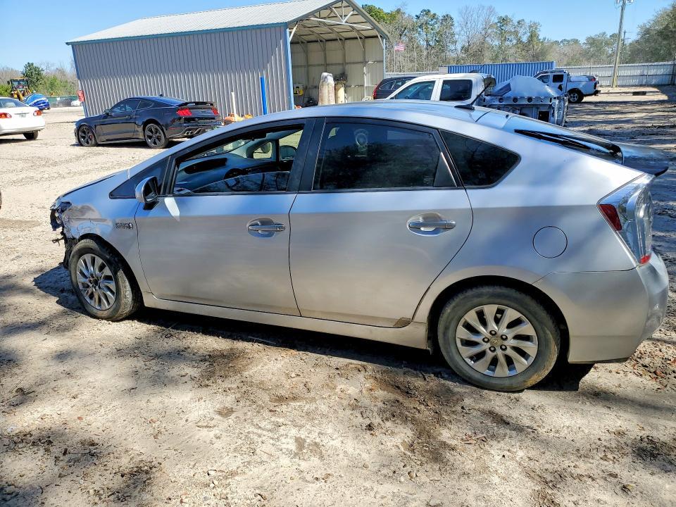 2013 Toyota Prius Plug-in Hybrid Base