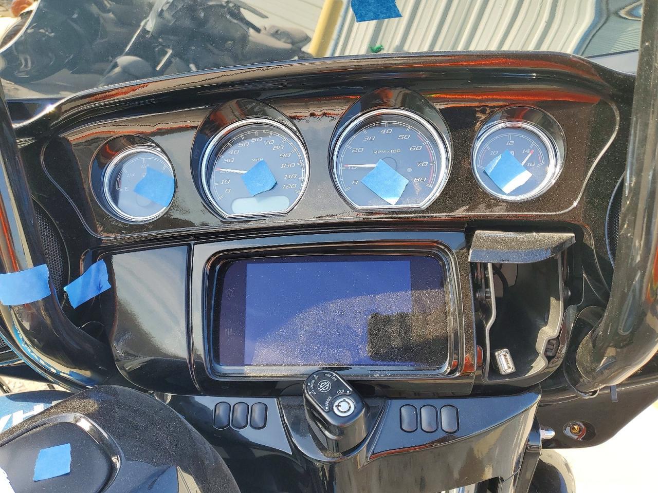 2023 Harley-Davidson Flhxst