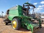 2012 John Deere S670 Combine