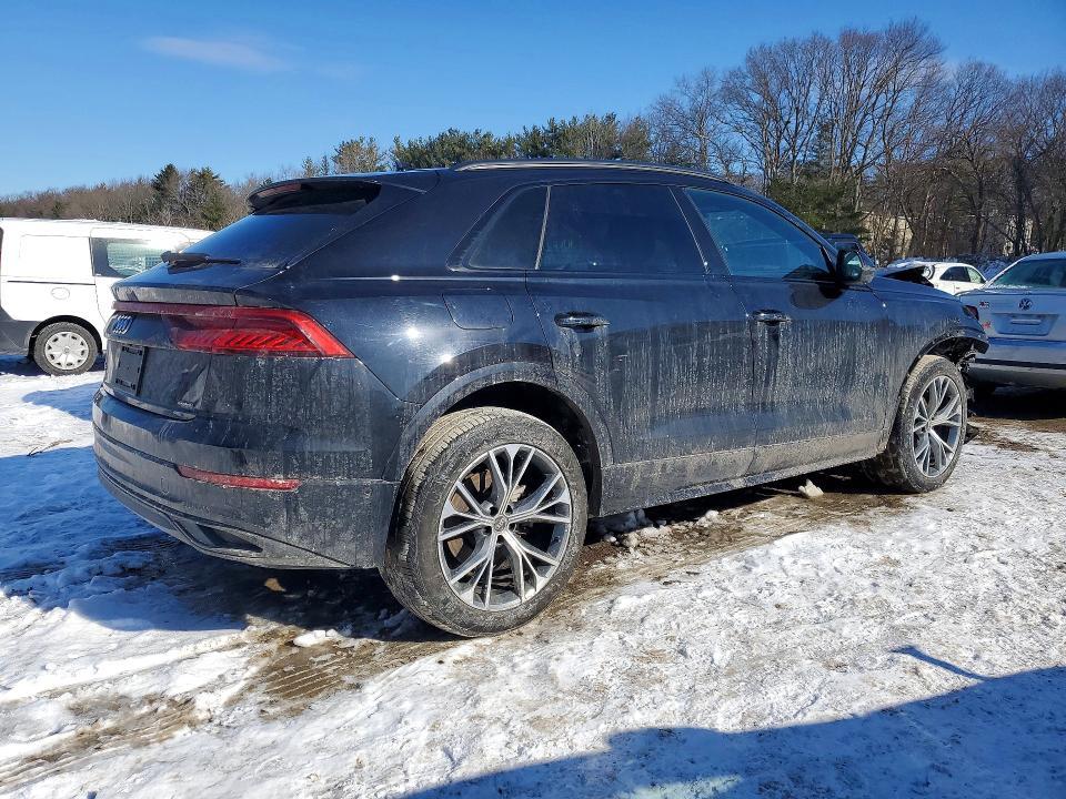 2021 Audi Q8 Premium