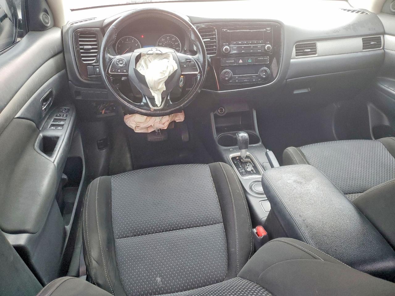 2016 Mitsubishi Outlander es