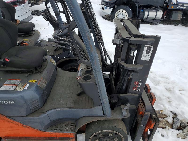 2014 Toyt Forklift-Forklift
