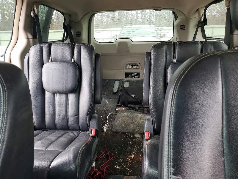 2012 Chrysler Town & Country Touring