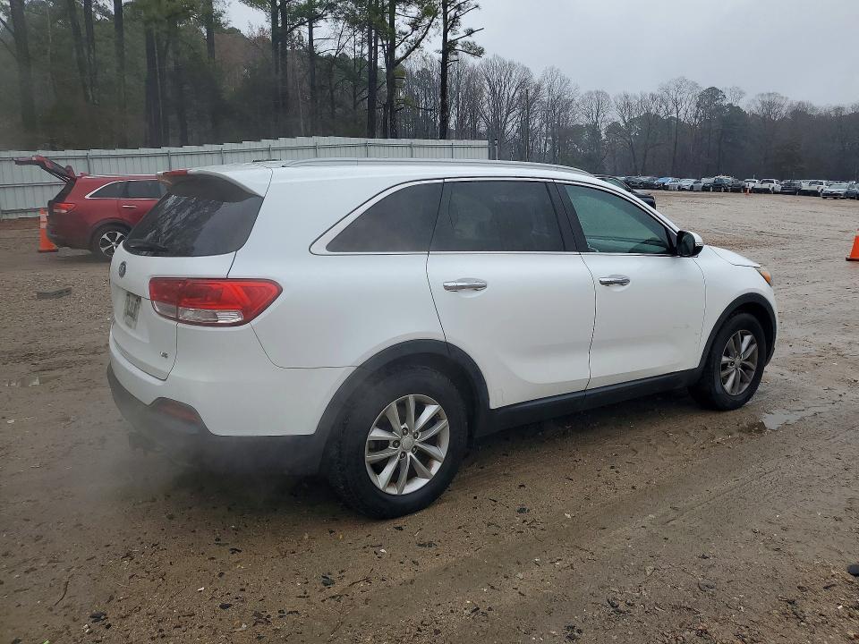 2016 KIA Sorento lx V6