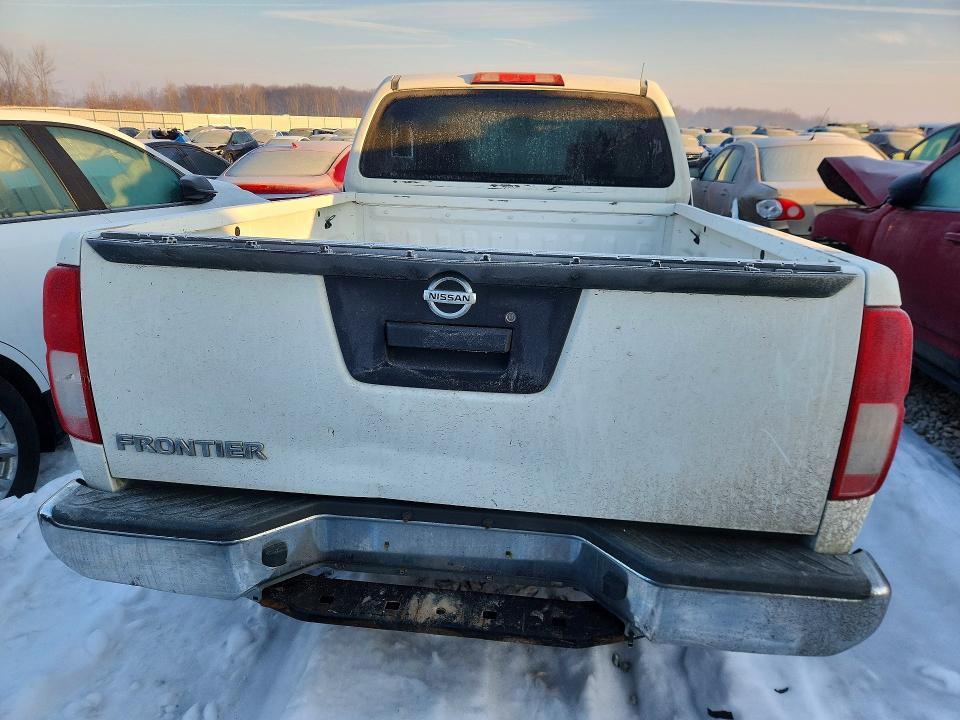 2016 Nissan Frontier s