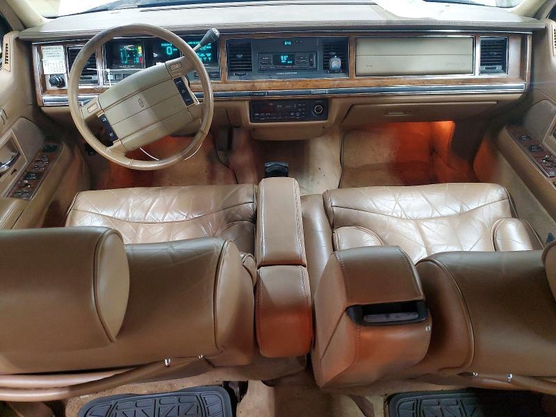 1994 Lincoln Town car Signature