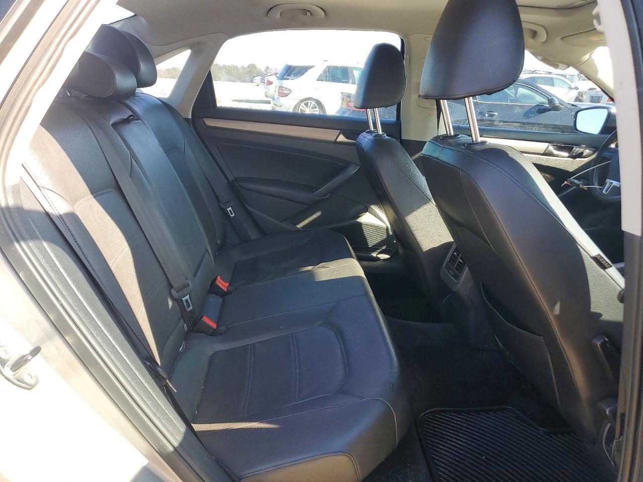 2014 Volkswagen Passat se