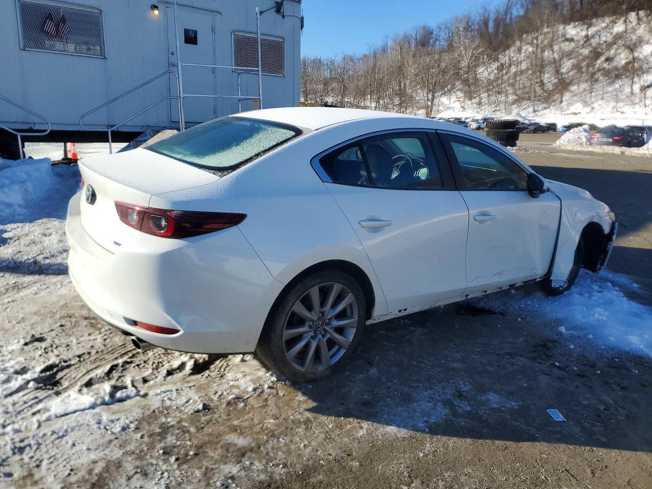 2022 Mazda 3 Select