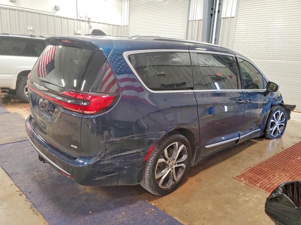 2025 Chrysler Pacifica Pinnacle