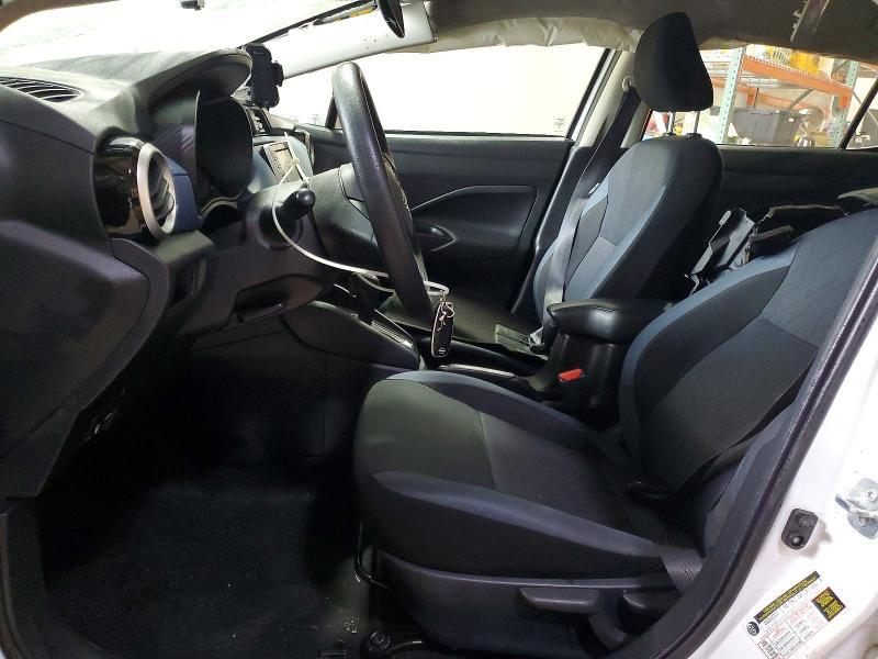 2023 Nissan Versa sv