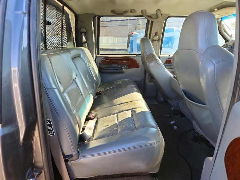 2003 Ford F250 Flatbed Truck