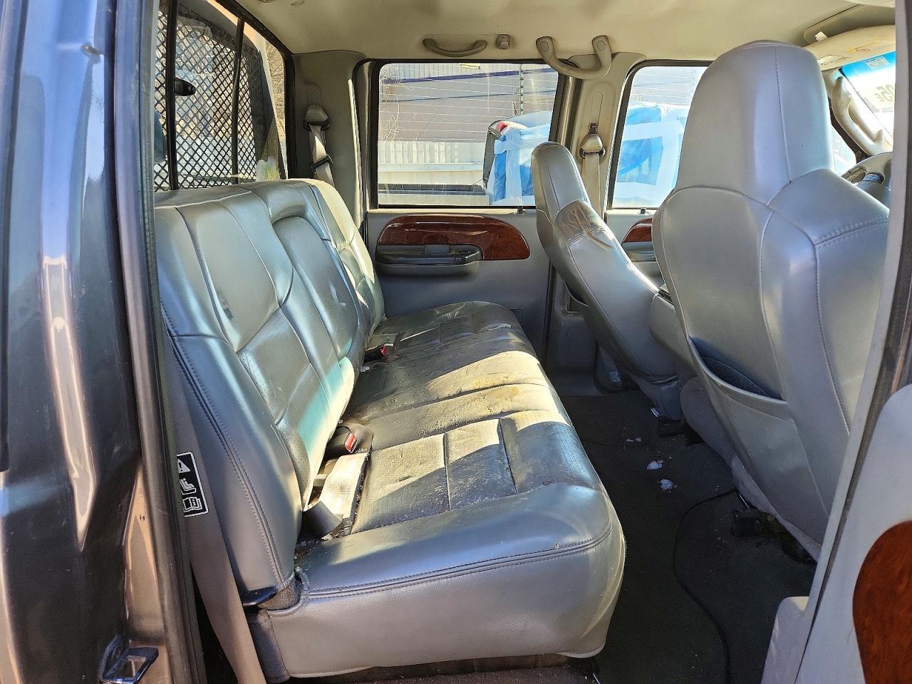 2003 Ford F250 Flatbed Truck