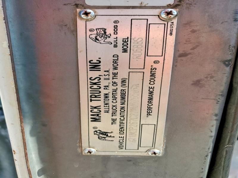 2002 Mack RB688S ROLL-OFF Container Truck