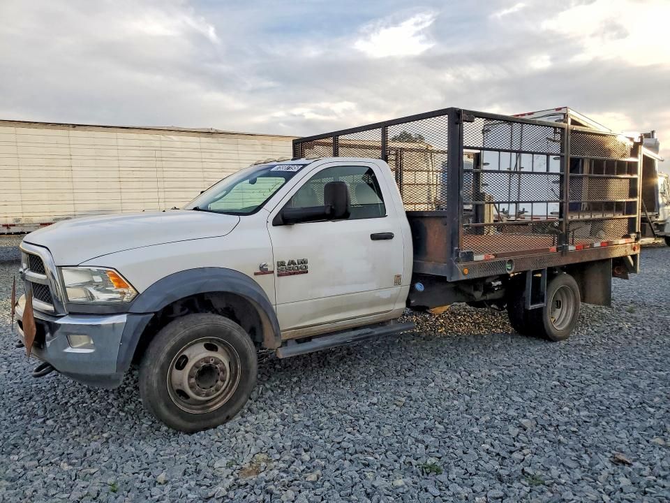 2014 Dodge RAM 5500 Flatbed Truck