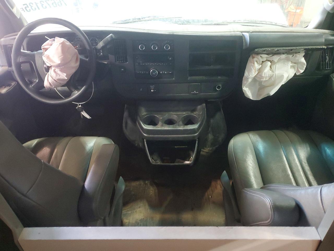 2016 GMC Savana G3500